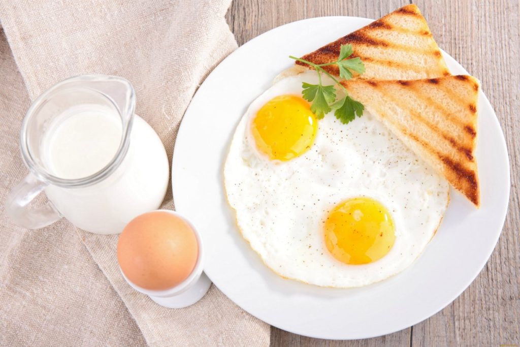 Сколько яиц можно есть в день