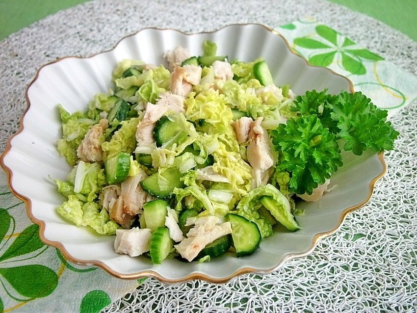 Диетический салат с куриной грудкой для похудения